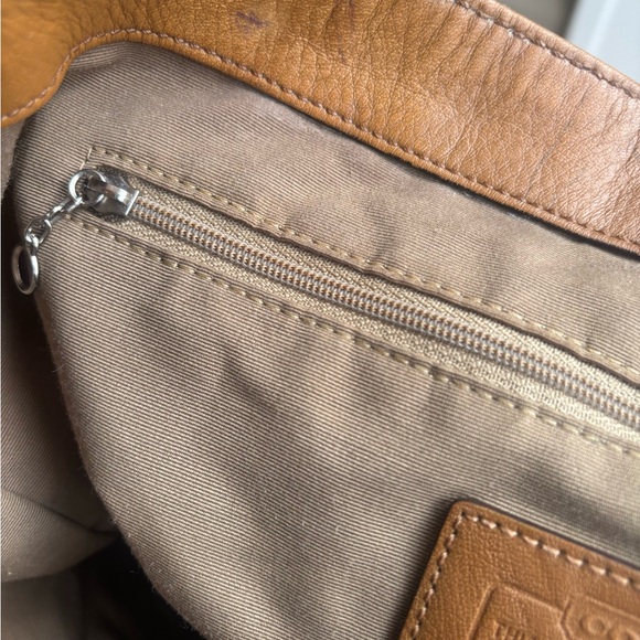 Coach Hampton 2008 Hobo Cream and Brown Shoulder Bag - Picture 4 of 10